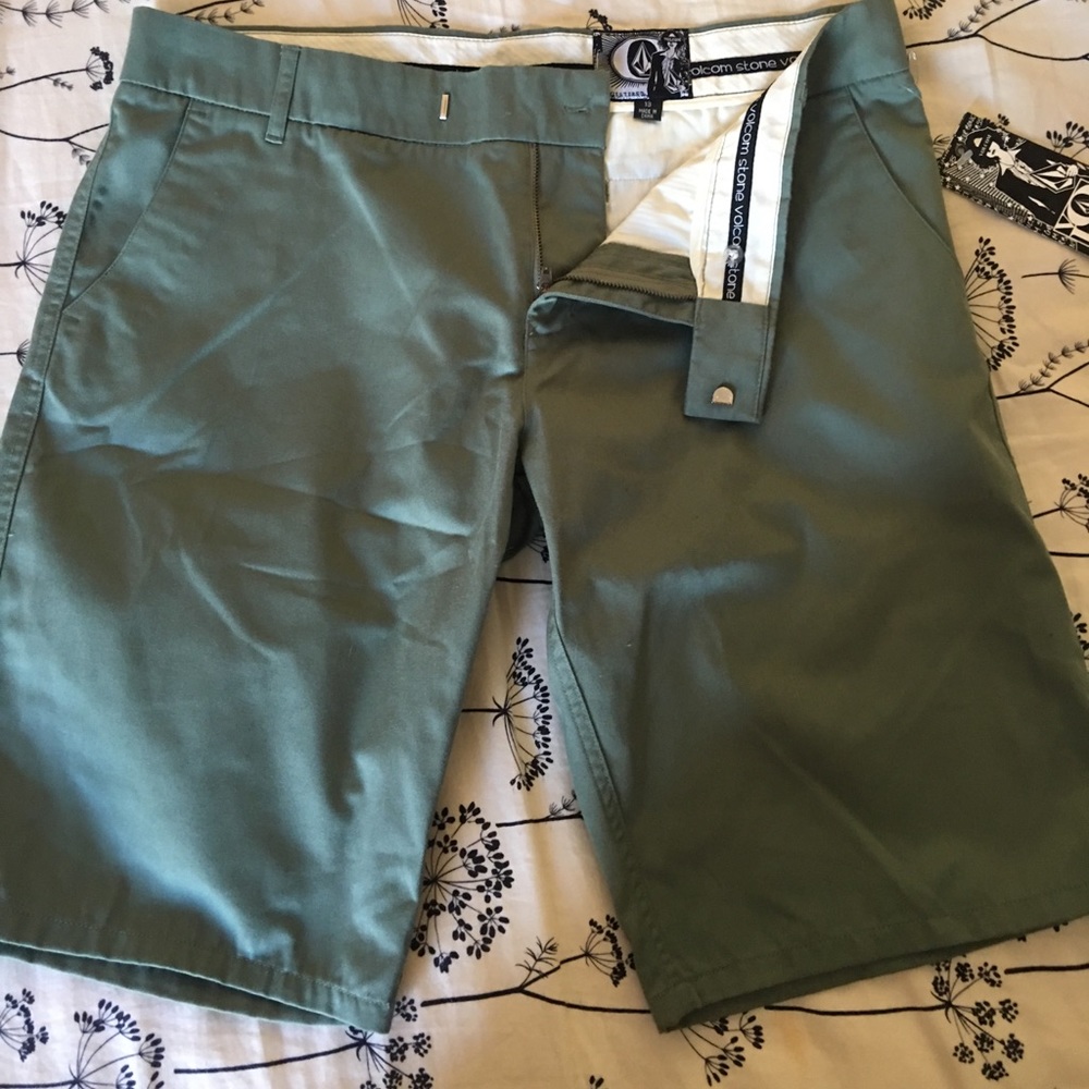 VOLCOM Bermuda shorts